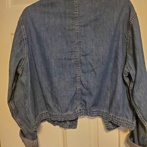 GAP Cropped Denim Jacket - Picture 2 of 6